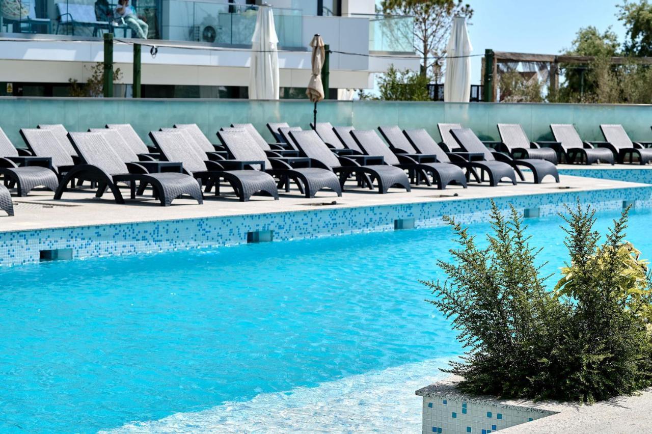 Studio Cornelia Seaview Spa&Pool In Infinity Beach Resort Mamaia Exterior photo